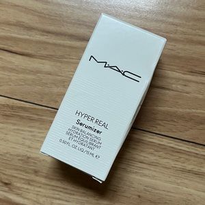 MAC Hyperreal Serumizer NEW!